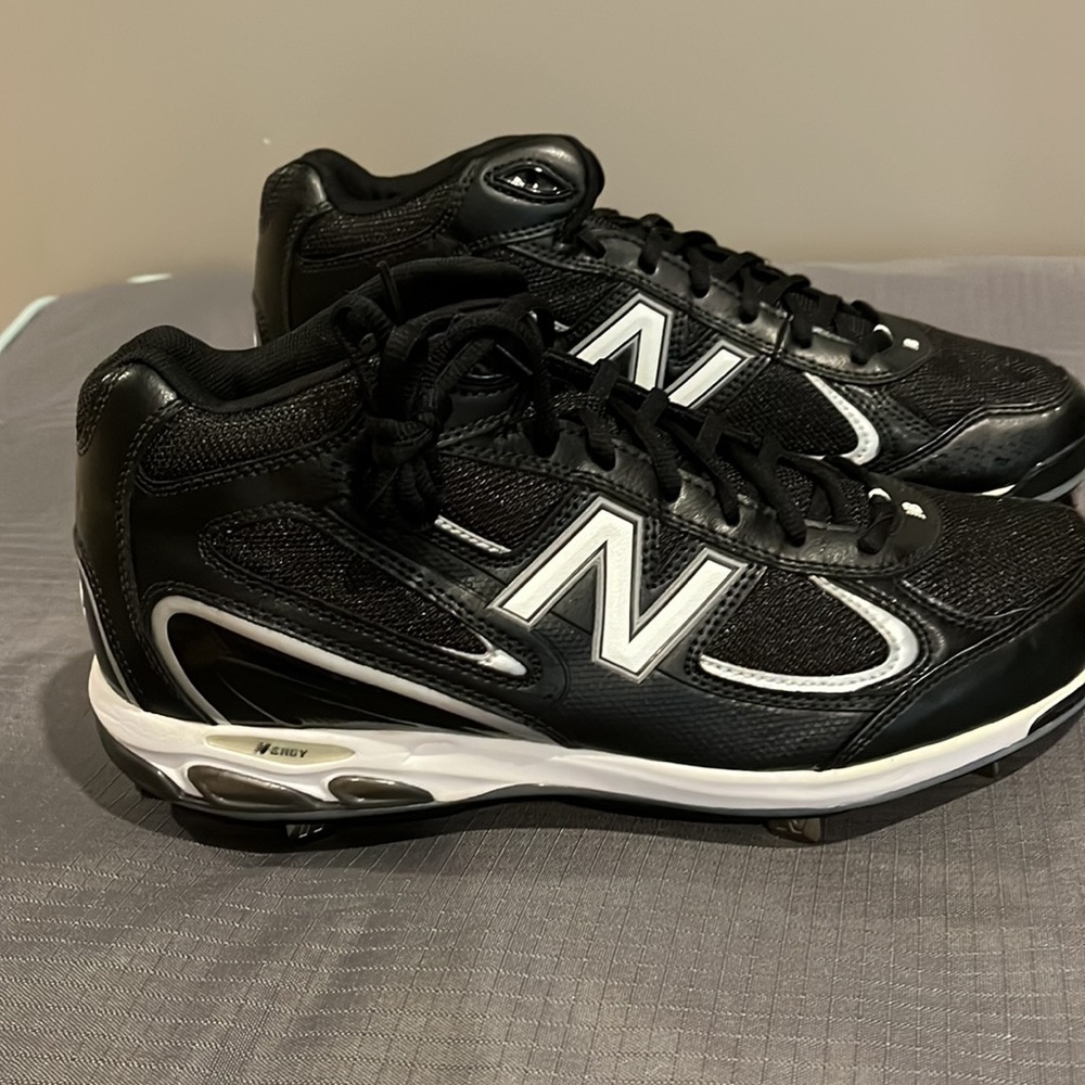 Brand New High Top New Balance Mens Metal cleats. Size 11. - Picture 2 of 5